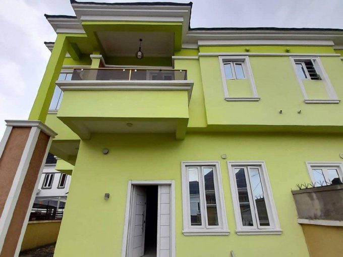 LUXURY 4BEDROOM SEMI DETACHED DUPLEX