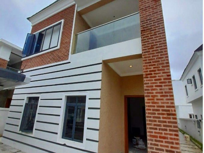 5 BEDROOM DETACHED DUPLEX