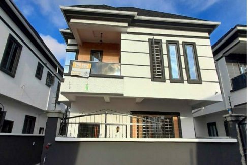 4 BEDROOM DETACHED DUPLEX