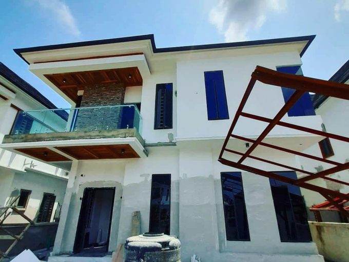 5 BEDROOM DETACHED DUPLEX