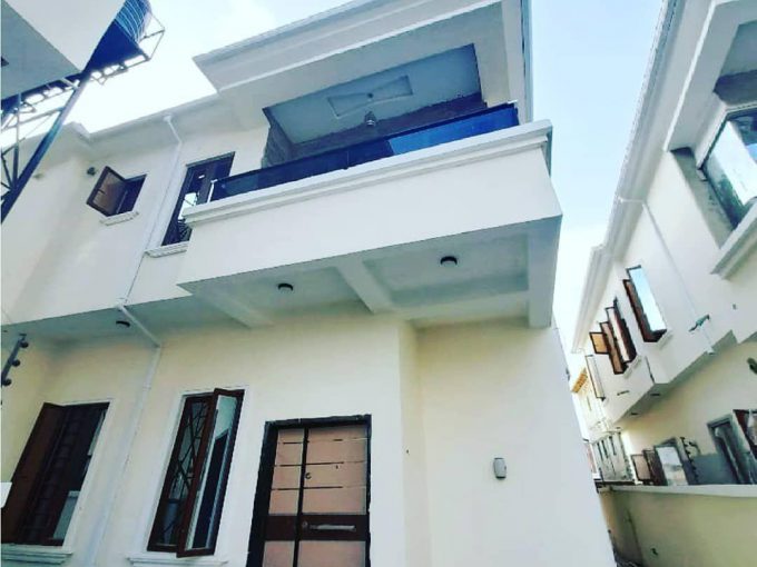 LUXURY 4BEDROOM SEMI DETACHED DUPLEX FOR SALE