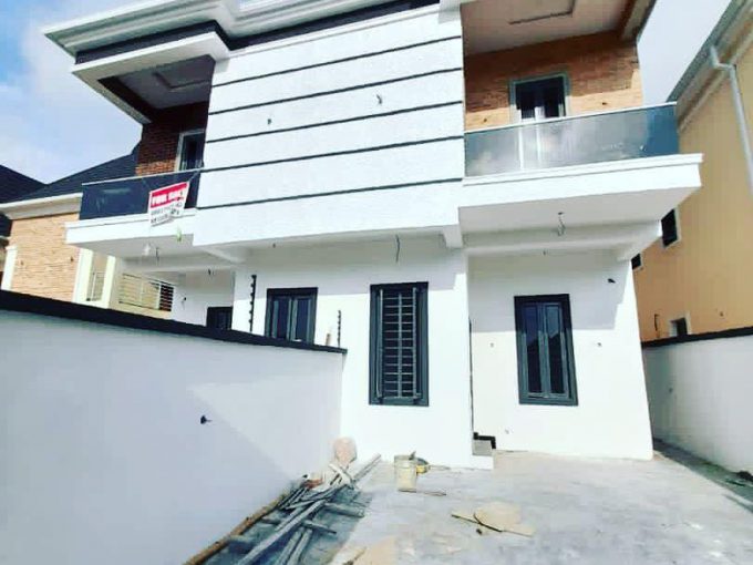 5 Bedroom fully detached Available for Sale at Chevron Lekki