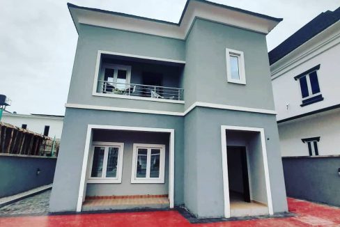 4 BEDROOM DETACHED DUPLEX FOR SALE